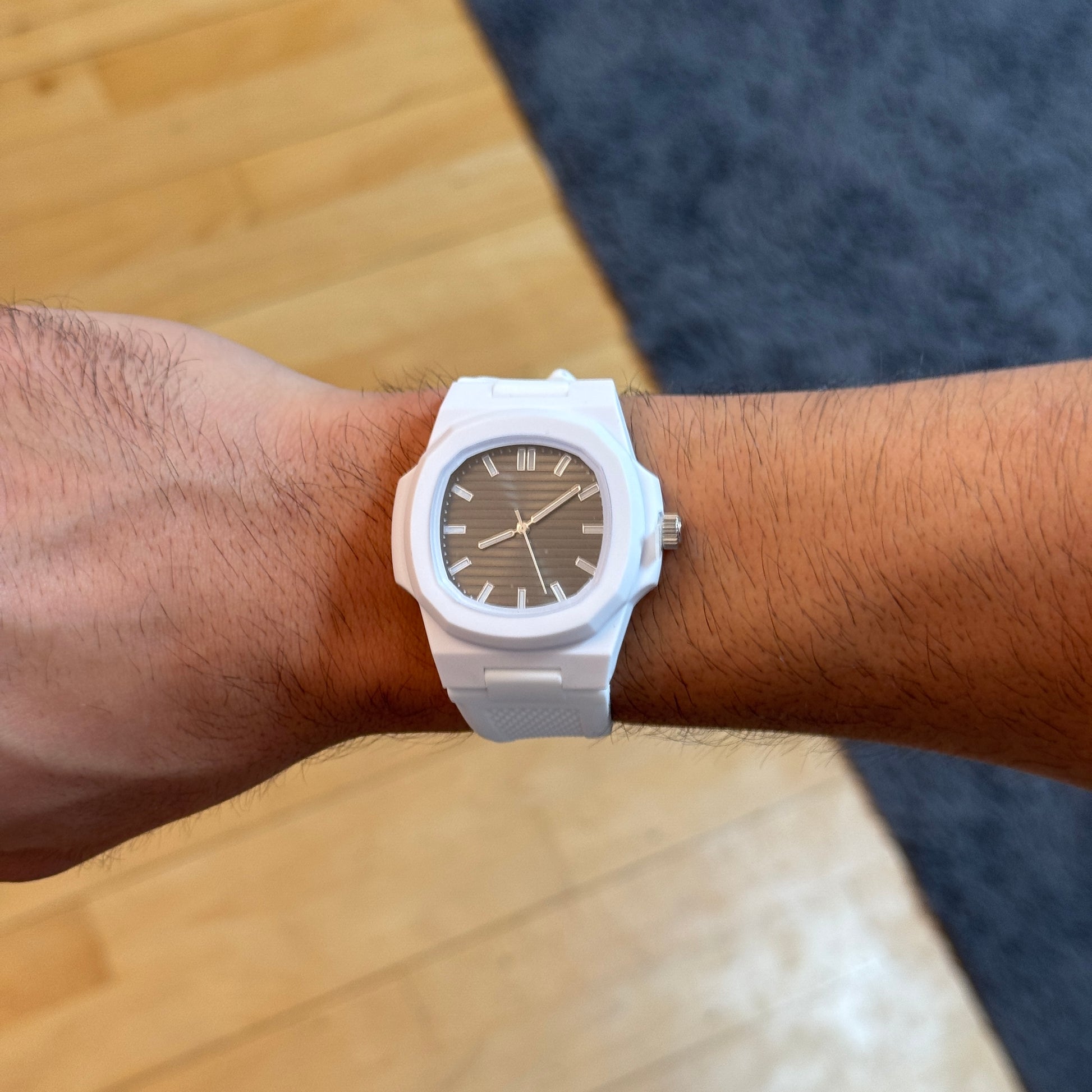 Tempori Horizon White Carbon