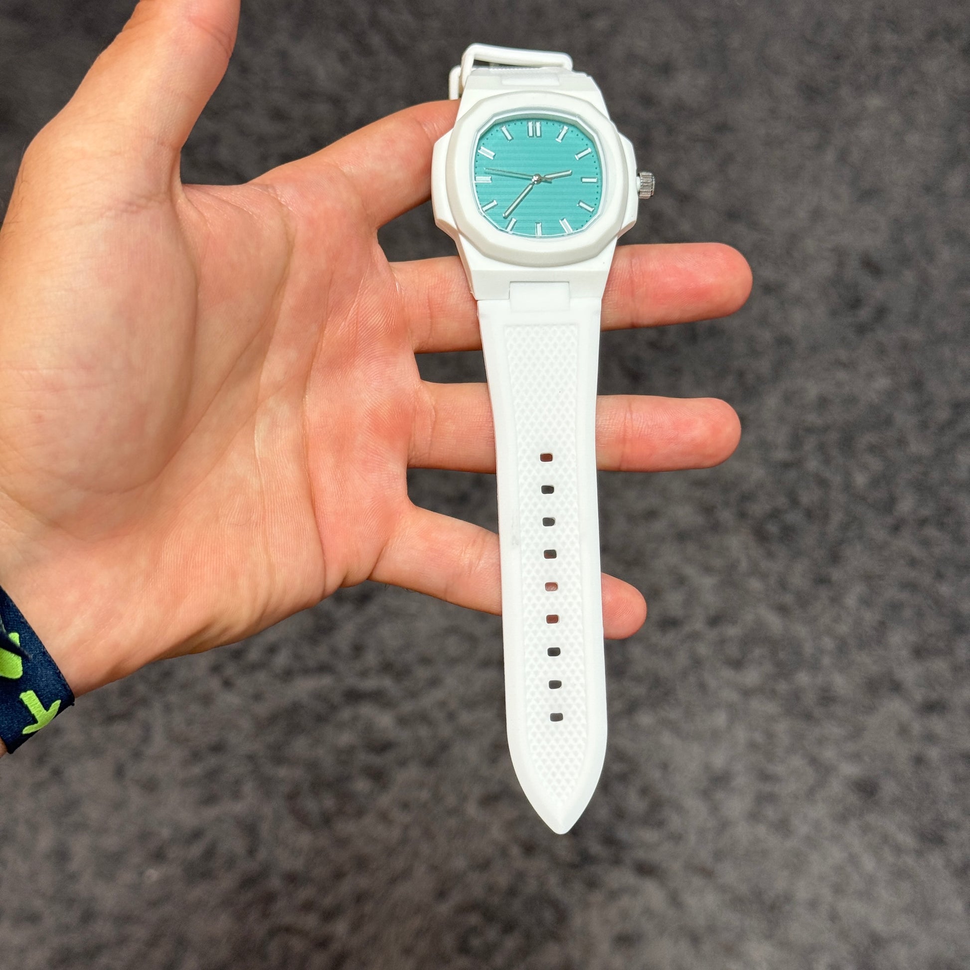 Tempori Horizon White Emerald Green